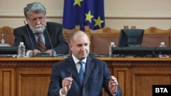 Румен Радев