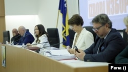 Članovi Centralne izborne komisija (CIK) Bosne i Hercegovine na konferenciji za medije u Sarajevu, 4. maja 2022.