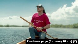 Campionul cu pagaia ruptă a murit. Era iubit, deopotrivă, de maturi și de copii, s-a făcut respectat prin fapte și prin modestie. Nu vorbea despre faptele sale nobile, le făcea.