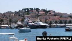 Skupocjeni gliseri u hvarskoj luci