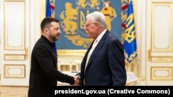 Претседателот на Украина, Володимир Зеленски и специјалниот пратеник на американскиот претседател Кит Келог, Киев, 11 септември 2025 година