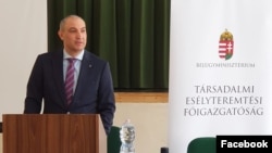 „A nemzeti, keresztény, konzervatív kormány fő célja, hogy mindenki, aki akar, képessé váljon saját élethelyzetén változtatni. Azért, mert azonos értékek mellet gondolkodunk: nemzet, haza, család” – nyilatkozta lapunknak Sztojka Attila