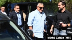 Mađarski premijer Viktor Orban sa pratnjom, Balaton, septembar 2022.