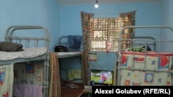 Una din cele 10 celule care nu au fost încă renovate