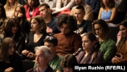 Дискусията след прожекцията на филма.