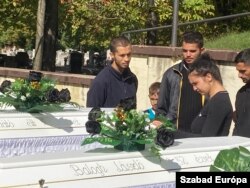 Elöl László, Richárd, Gabriella