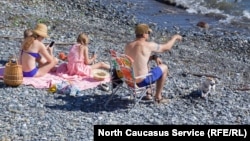 Отдых на побережье Черного моря. Краснодарский край России, Сочи, иллюстративное фото