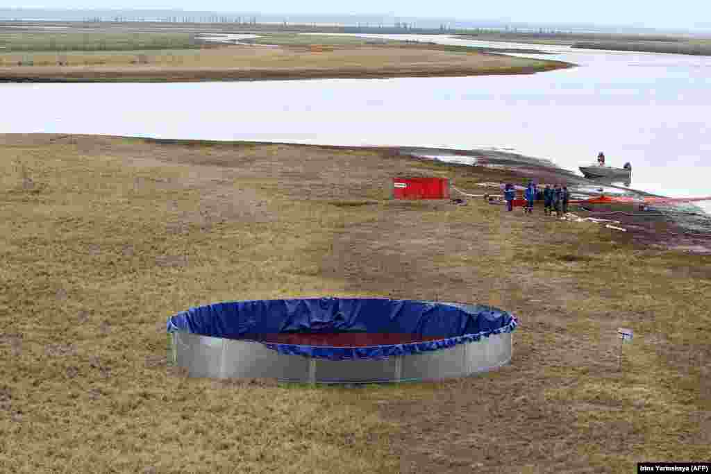 Ruski inspektori su 10. juna zatvorili trojicu članova osoblja elektrane. &nbsp;