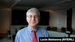 Президент РСЕ/РС Том Кент.