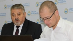 Alexandru Zubco (dreapta), alături de avocatul poporului Mihail Cotorobai