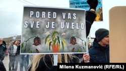Poruka sa protesta na kojem je zatraženo zatvaranje valjevske deponije, februar 2025.