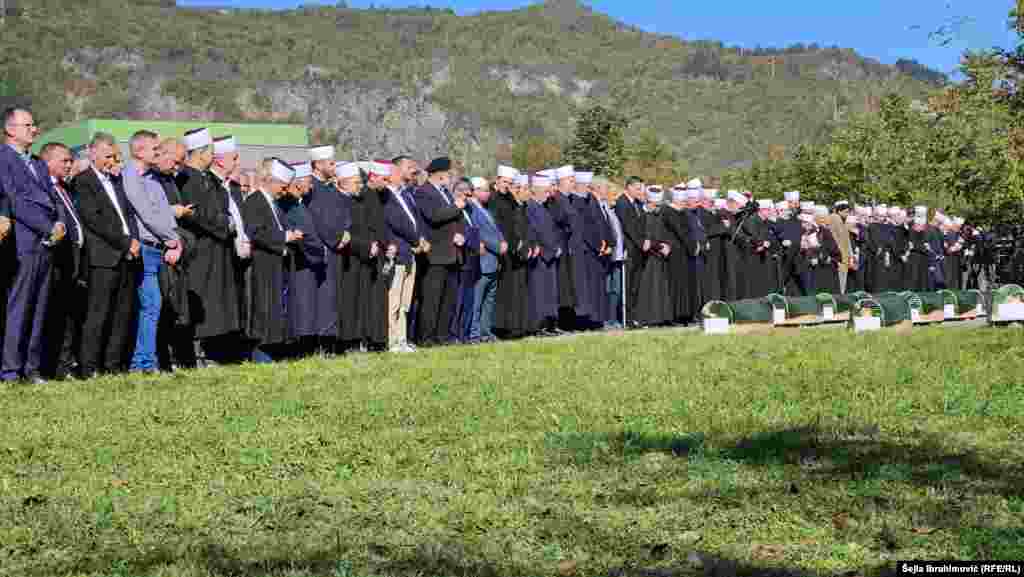Uz brojne imame, dženazi su prisustvovali i vjerski velikodostojnici drugih religijskih zajednica.