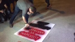 Неколку илјади луѓе на улиците на Скопје петти ден по ред