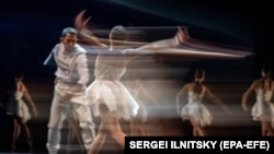 რუსეთის საბალეტო დასი, "გედების ტბის" რეპეტიცია, მოსკოვი, 2021 წლის ნოემბერი 