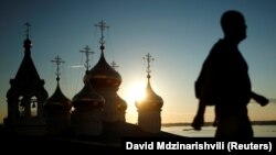 Русская православная церковь признает Южную Осетию канонической территорией Грузинской православной церкви, несмотря на это Цхинвал намерен укреплять связи с РПЦ