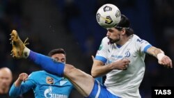 Саба Сазонов (справа)