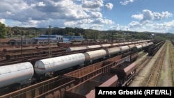 Uprava Željeznica RS-a želi da zaposli blizu 60 novih radnika, među kojima su i mašinovođe, teretne kompozicije na željezničkom čvorištu, Doboj, 22. septembar 2022.