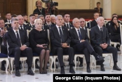 Funeraliile lui Ion Iliescu. De la stânga la dreapta: Marcel Ciolacu, Viorica Dăncilă, Adrian Năstase, Teodor Stolojan și Nicolae Văcăroiu.