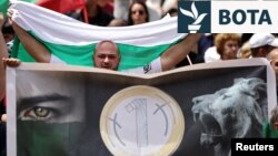Protesta kundër planeve të Bullgarisë për t'iu bashkuar Eurozonës. Sofje, 31 maj 2025.