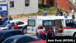 Ambulantna kola u migrantskom kampu u Velikoj Kladuši, fotoarhiv