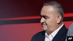 Alfred Beleri tokom posete grčkog premijera Kirijakosa Micotakisa etničkoj grčkoj manjini u Albaniji, u Albaniji, 22. decembra 2022.