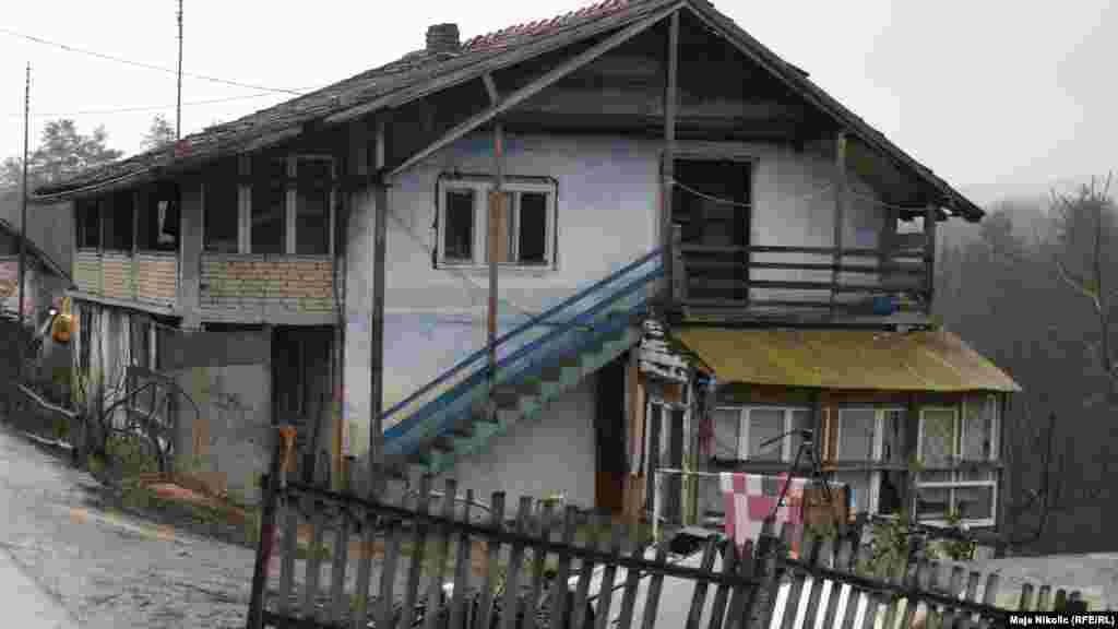 Kuća u kojoj živi Nazif Mujić 