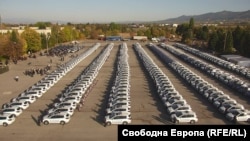 Кадър от освещаването на 341 нови коли на МВР. От тях 290 са китайски Great Wall, за чиято поръчка ОЛАФ обвини България в измама и поиска да върнe на ЕС близо 6 млн. евро безвъзмездна помощ. 7 октомври 2018 г.