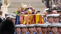 Regina Elisabeta a II-a a Marii Britanii (1926 - 2022) a murit pe 8 septembrie 2022. Ea va fi înmormântată luni, 19 septembrie, la Castelul Windsor.