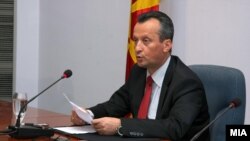 Претседателот на собранието, Трајко Вељановски 