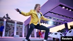 Сър Род Стюарт