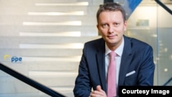 ევროპის სახალხო პარტიის ვიცე-პრეზიდენტი, ევროკავშირ-მოლდოვის დელეგაციის თავმჯდომარე - ზიგფრიდ მურეშანი.