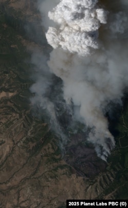 Сателитна снимка показва пожара над Илинденци на 27 юли 2025 г.