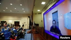 Алексеј Навални во видео обраќање на денешното рочиште. 