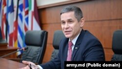 Ministrul moldovean al Apărării, Anatolie Nosatîi