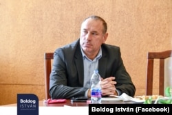 Boldog István a gyanú szerint jogellenesen befolyásolta uniós pályázatok elbírálásának eredményét pénzért cserébe