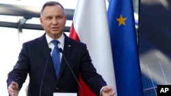 Tekst novog poljskog zakona mora potpisati predsjednik Andržej Duda u roku od 21 dan. 