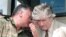 Radovan Karadžić (d) i Ratko Mladić (l) tokom sastanka na Palama 5. Avgust 1993.