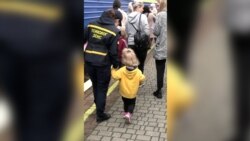 Uz pomoć humanitaraca ukrajinska djeca putuju ka sigurnosti