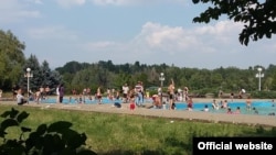 Езерото Треска кое е дел од Спортско-рекреативниот центар. Според Владата, со евентуалното прогласување на Туристичка развојна зона, комплекот Треска би добил можност да стане туристичка атракција.