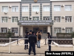 Дело слушается в специализированном межрайонном суде по уголовным делам Актюбинской области. Актобе, 18 октября 2016 года.