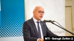 Péterfalvi Attila, a Nemzeti Adatvédelmi és Információszabadság Hatóság elnöke beszédet mond Budapesten 2019. december 5-én