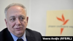 Ako građani i Vlada Srbije žele da imaju za čuvara državne kase čoveka koji je intelektualni lopov – neka ga imaju: Dušan Tedorović