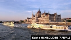 ბუდაპეშტი, უნგრეთის პარლამენტის შენობა