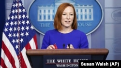 თეთრი სახლის პრესმდივანი ჯენ საკი.