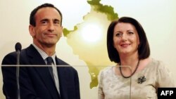 Филип Гордон и претседателката на Косово Атифете Јахјага во Приштина.