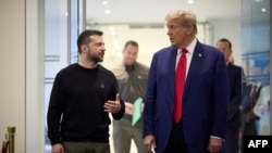 ფოტო არქივიდან. ვოლოდიმირ ზელენსკი (მარცხნივ) და დონალდ ტრამპი. ნიუ-იორკი. 2024 წლის 27 სექტემბერი