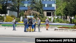 Prikupljene biografije i molbe građana bit će dostavljene, kako su najavili, članu Predsjedništva BiH Bakiru Izetbegoviću