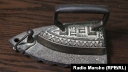 Старый утюг. Иллюстративное фото