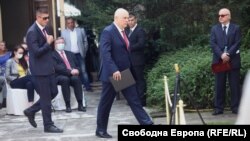 Главният прокурор Иван Гешев пристига на срещата