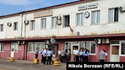 Otpravnici vozova i dispečeri Željezničke infrastrukture Crne Gore obustavili rad i željeznički saobraćaj. Podgorica, 22. avgust 2025.